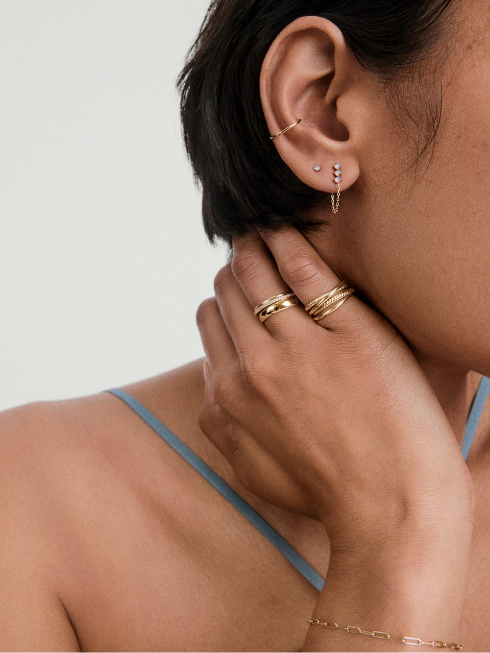 mejuri single trio opal chain stud 14k yellow gold (single earring) - Picture 7 of 14